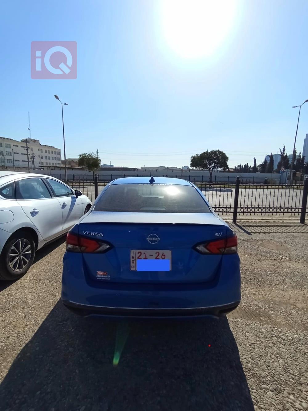 نيسان فيرسا